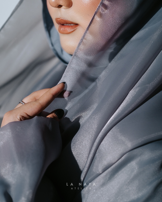 Sirr Al-Anāqah: Azzurro