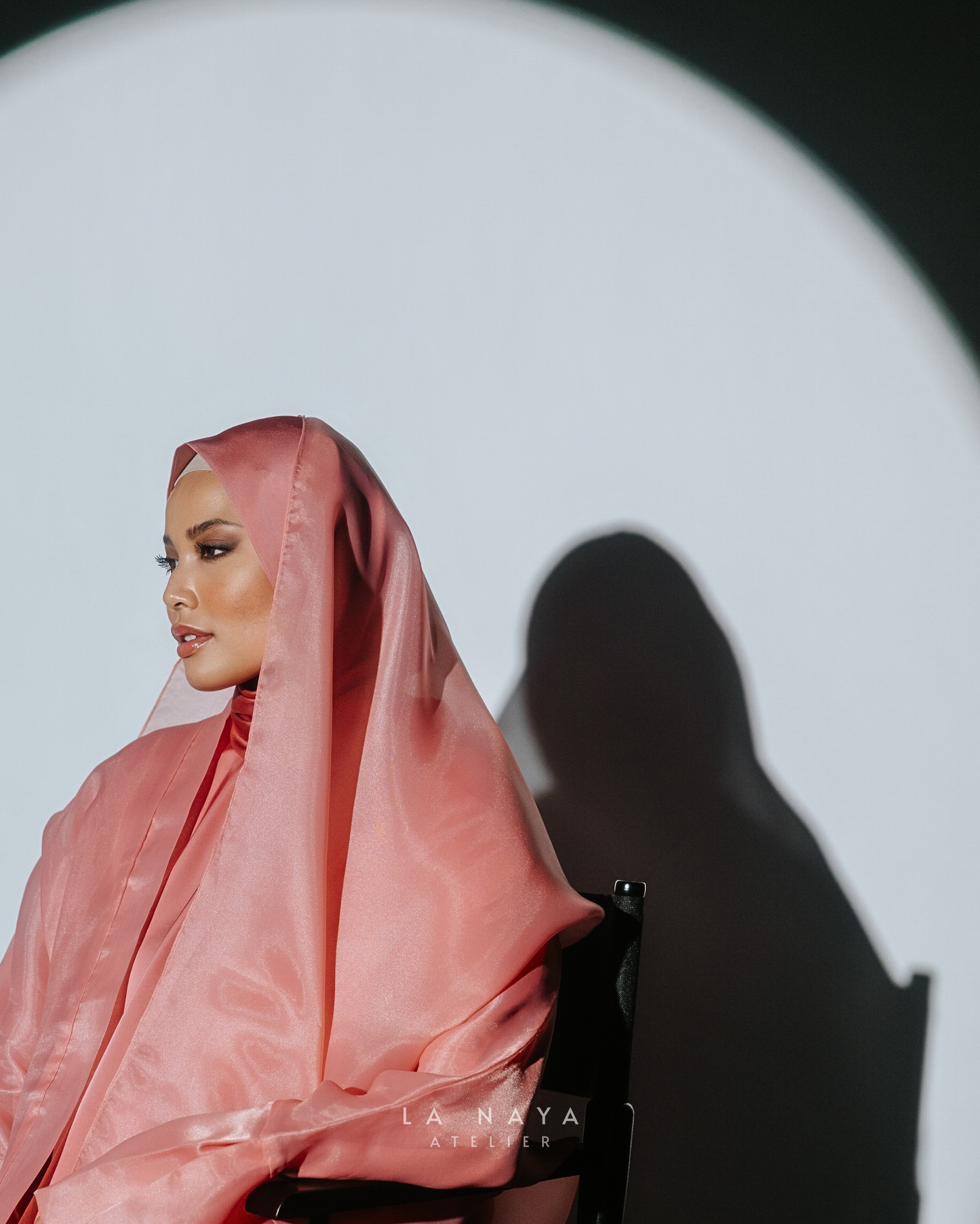 Sirr Al-Anāqah: Rosa